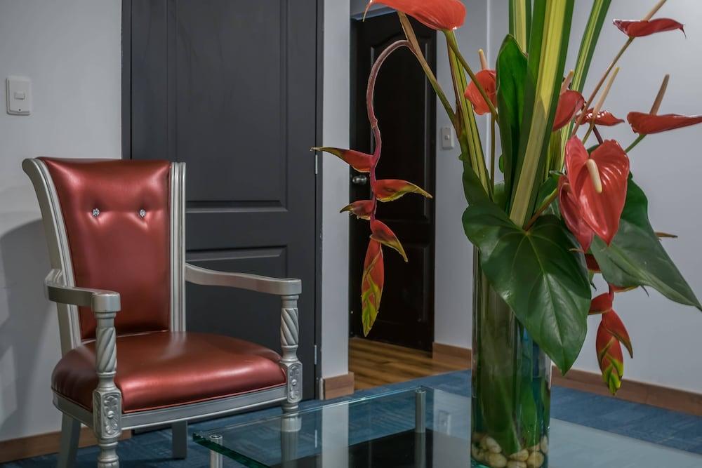 Hotel Montes De La Castellana Армения Екстериор снимка